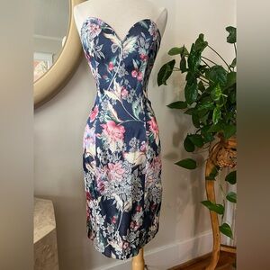 Vintage EXPO | 80s /90s Strapless Sweetheart
Cocktail Party Dress